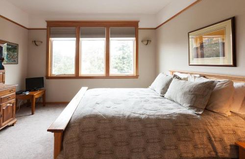 Hood River House | Columbia West 30 day minimum