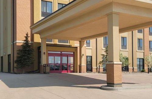 Watford City Hotel | Comfort Inn & Suites Watford City