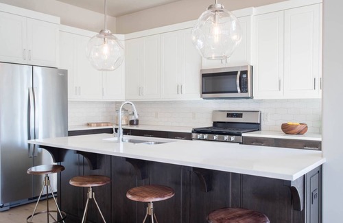 Bloomington Condo | Condo ∙ 3 bedrooms ∙ 10 guests