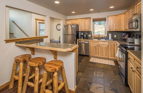 Big Sky House | Condo w/private hot tub close to Big Sky Resort & Town Center | Comfort Awaits At Deer Run