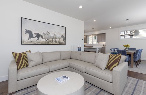 Big Sky House | Copper John townhome w/private hot tub, close to Town Center - Lone Peak Luxury Escape