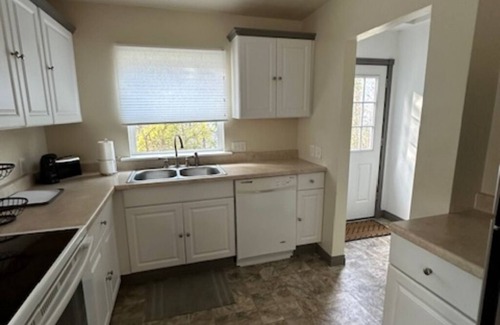 Ahsahka House | Correa's House in the WoodsnCharming 3 Bedroom House