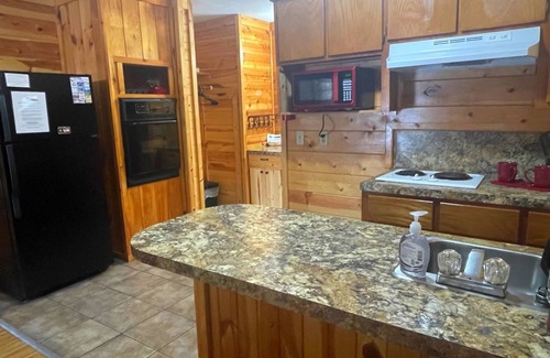 Hochatown Cabin | Cougar Run 4 in Hochatown/Broken Bow, OK