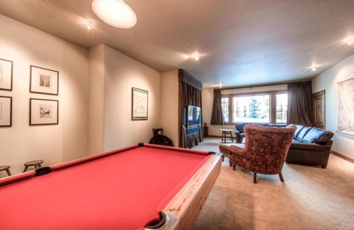 Big Sky Apartment | Cowboy Heaven Suites-Unit 2B