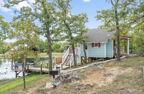 Jenks Cabin | Cozy Cabin, firepit, with 10 acres to roam, private pond and Dock, s’more’s