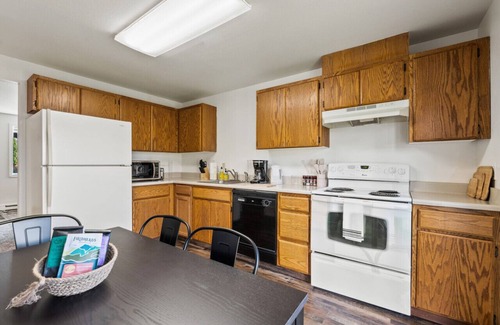 Columbia Falls House | Cozy Condo Close to Glacier Park & Whitefish