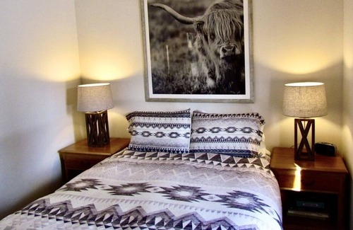 Moose Wilson Road Condo | Cozy Jackson Hole condo, mountain views- sleeps 7