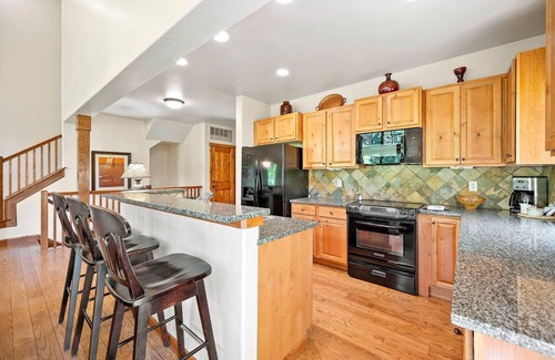 Tamarack Resort House | Cozy Townhome |Stunning Views, Ski-In/Ski-Out