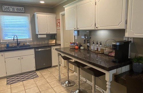 Mayo Meadow House | Cute Midtown home: Expo/TU/Cherry St/Downtown/Utica Square
