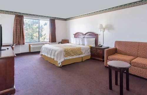 Evanston Hotel | Days Inn by Wyndham Evanston WY