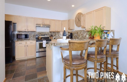 Big Sky House | Deluxe Townhome! Town Center! Hot Tub! 15 Min Drive to Resort! 5Min Walk to Shut