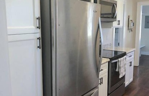 Cody House | Downtown Farmhouse, pet friendly, charming updated home, walking distance to historic downtown Cody