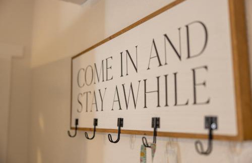Casper Apartment | Downtown Garden Escape