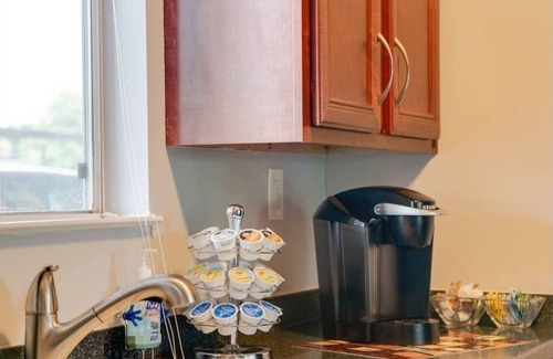North Capitol Condo | DOWNTOWN RIVERFRONT CONDO! MINUTES FROM BROADWAY!