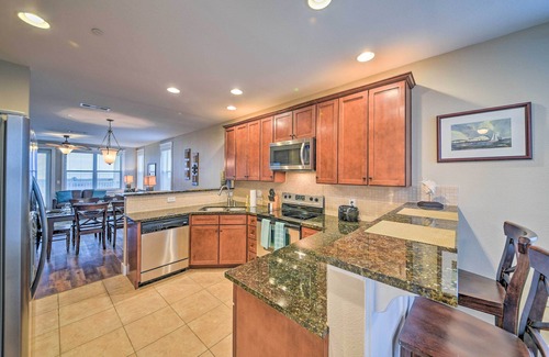 Red Fish Cove Condo | 'Driftwood' Galveston Resort Escape w/Deck & View