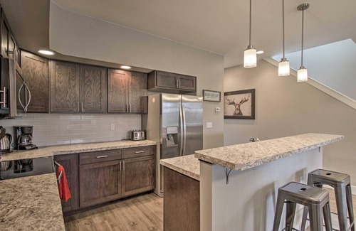 Bozeman House | "Elegant Escape" (KING BED) Minutes From Downtown