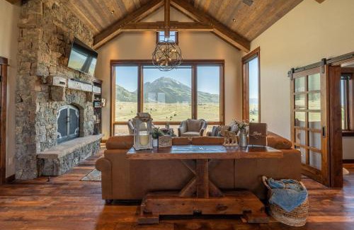 Pray House | Emigrant Peak Lodge