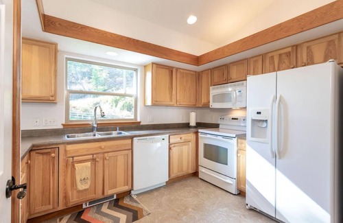 Angel Point House | Enjoy Flathead Lake! Brand New must see Dock!