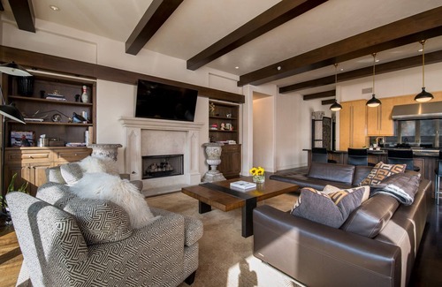 Ketchum House | Explore Winter in Sun Valley! Sleek Luxury Townhome with Mountain Views Located in Ketchum