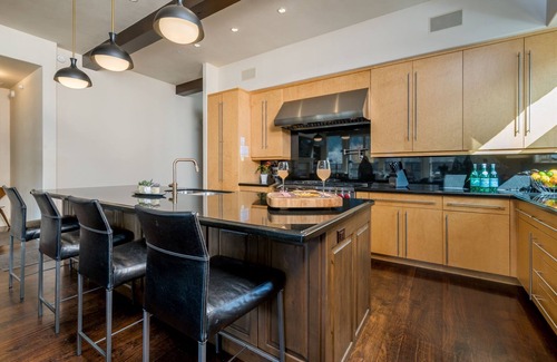 Ketchum House | Explore Winter in Sun Valley! Sleek Luxury Townhome with Mountain Views Located in Ketchum