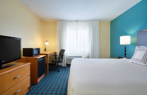 Bismarck Hotel | Fairfield Inn & Suites Bismarck South