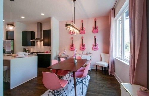 Nashville House | Fall rooftop decks, karaoke rooms, modern kitchens near Broadway