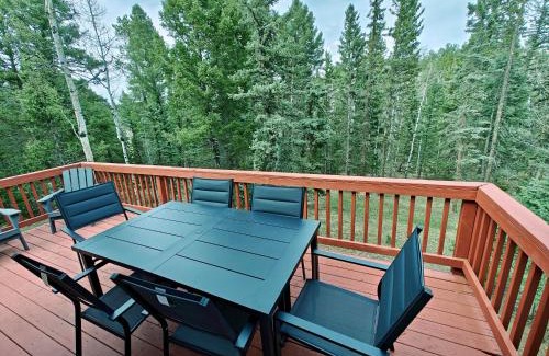 Florissant House | Forest Cabin with Deer, Wrap Deck, Close to Fossil Beds, Colorado Wolf and Wildlife Center