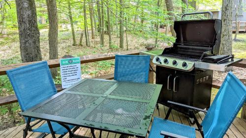 White Haven House | Frost Hollow by AvantStay Deck w Grill Game Room Loft