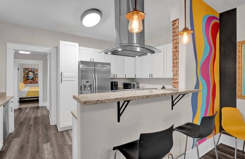 East Memphis House | Funky & Fun - Home centrally located in Memphis!