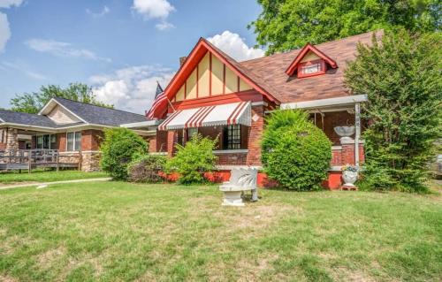 Vollintine-Evergreen House | Garland Haven Hideaway Both Units