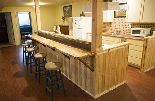 Columbia Falls Apartment | Glacier National Park family-friendly flat
