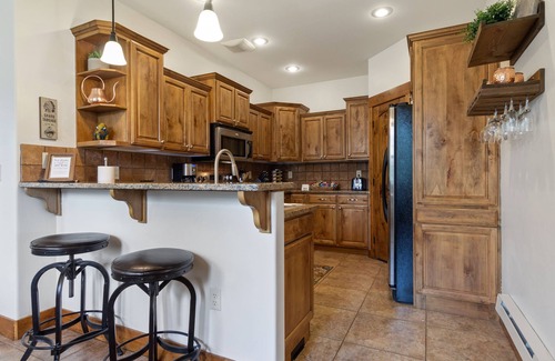 Driggs Condo | Grand View Condo with view of the Tetons - Sleeps 7