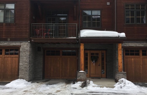 Big Sky Meadow Village Condo | Great family Getaway! Close to skiing, shopping & dinning.