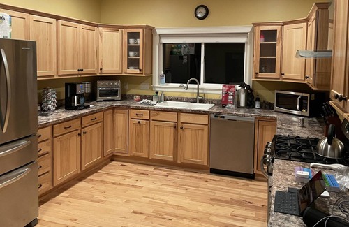 Darby House | Group Basecamp for Mountain Getaway overlooking Trapper Peak w/Wifi