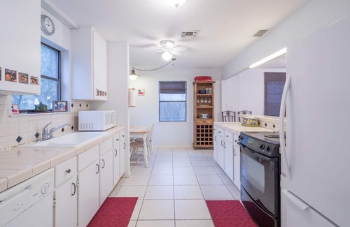 New Braunfels House | Guadalupe Daze - 4 Bedroom Riverfront, Come and Relax!