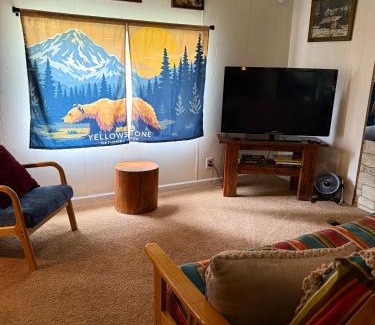 Darby Cabin | Hannon House