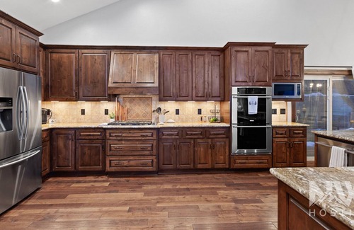 Hayden View Estates House | Hayden Lake Waterfront | 6 Adults 6 Kids w/Hot Tub