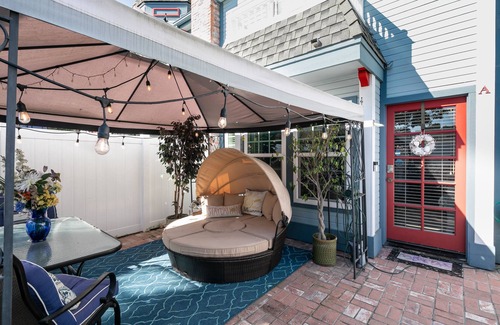 Coronado House | Heart Of The Village - Walk To Everything!