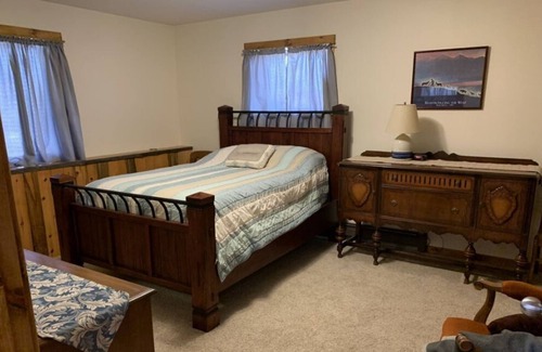 Livingston House | Hike, Fish, Explore! Minutes away from the Yellowstone River.