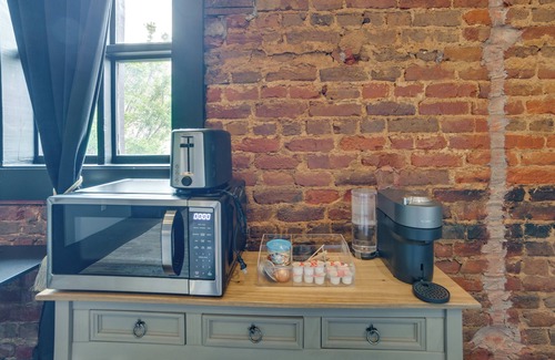 Marshall Apartment | Historic Downtown Marshall: Efficient Studio Space
