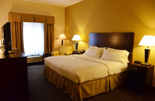 Sidney Hotel | Holiday Inn Express & Suites Sidney, an Ihg Hotel