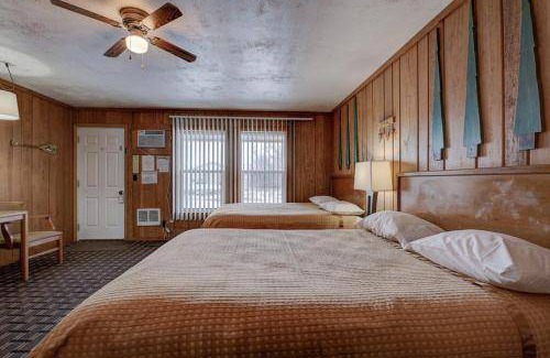 Spirit Lake Hotel | Hotel ∙ 8 guests