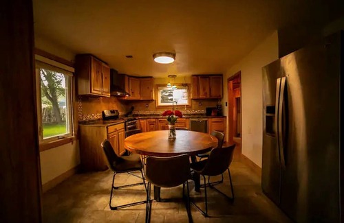 Dubois House | House ∙ 1 bedroom ∙ 9 guests