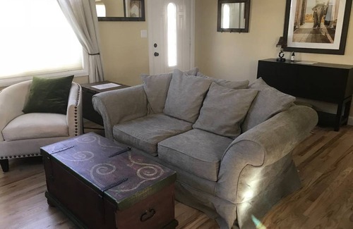 Depot Bench House | House ∙ 2 bedrooms ∙ 2 guests