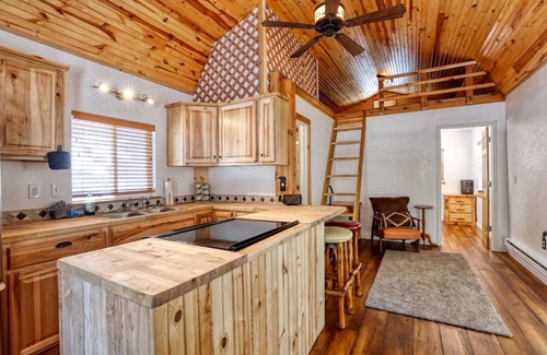 Saddlestring House | House ∙ 2 bedrooms ∙ 4 guests