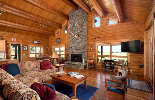 Shining Mountains House | House ∙ 3 bedrooms ∙ 10 guests