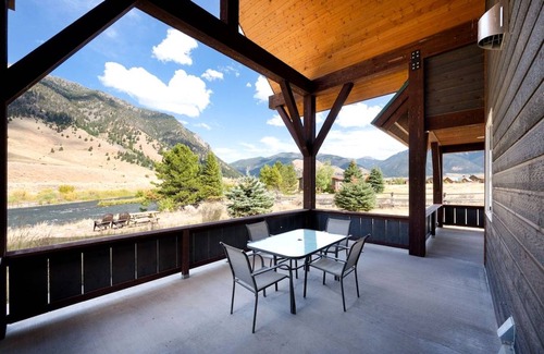 Cameron House | House ∙ 4 bedrooms ∙ 12 guests
