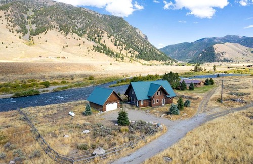 Cameron House | House ∙ 4 bedrooms ∙ 12 guests