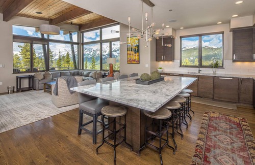 Big Sky House | House ∙ 6 bedrooms ∙ 14 guests