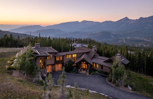 Big Sky House | House ∙ 6 bedrooms ∙ 20 guests